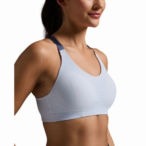 2XU Aero Medium Impact Bra Lightweight Cup Plus size seams