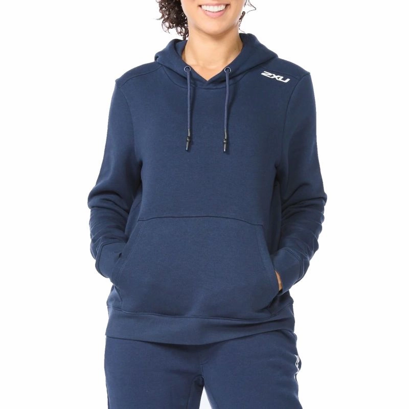 2XU Womens Aspire Pullover Hoodie Stylish Detail Laser Cut Details