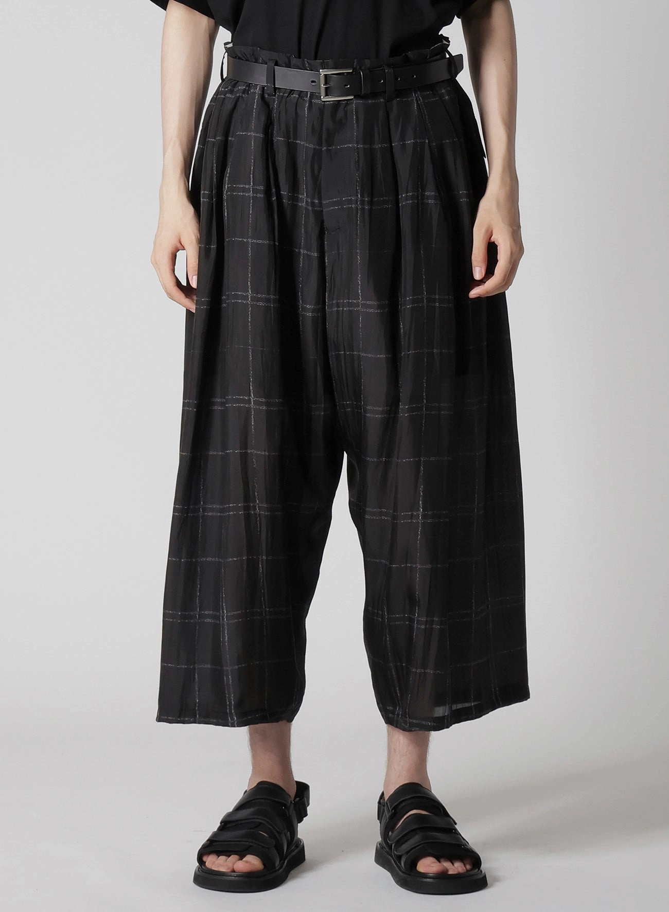 6TUCKS PLAID PANTS Sleek Style