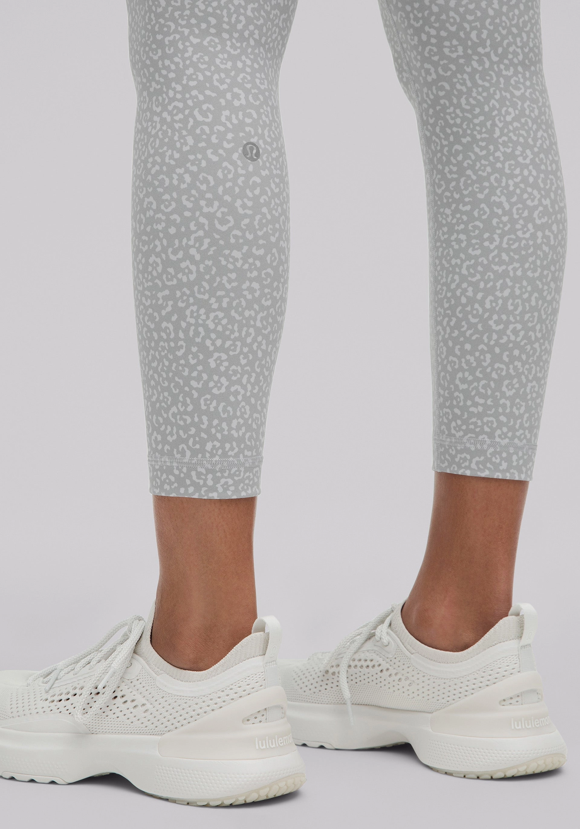 Wunder Train High-Rise Tight 25" Shape Sculpting