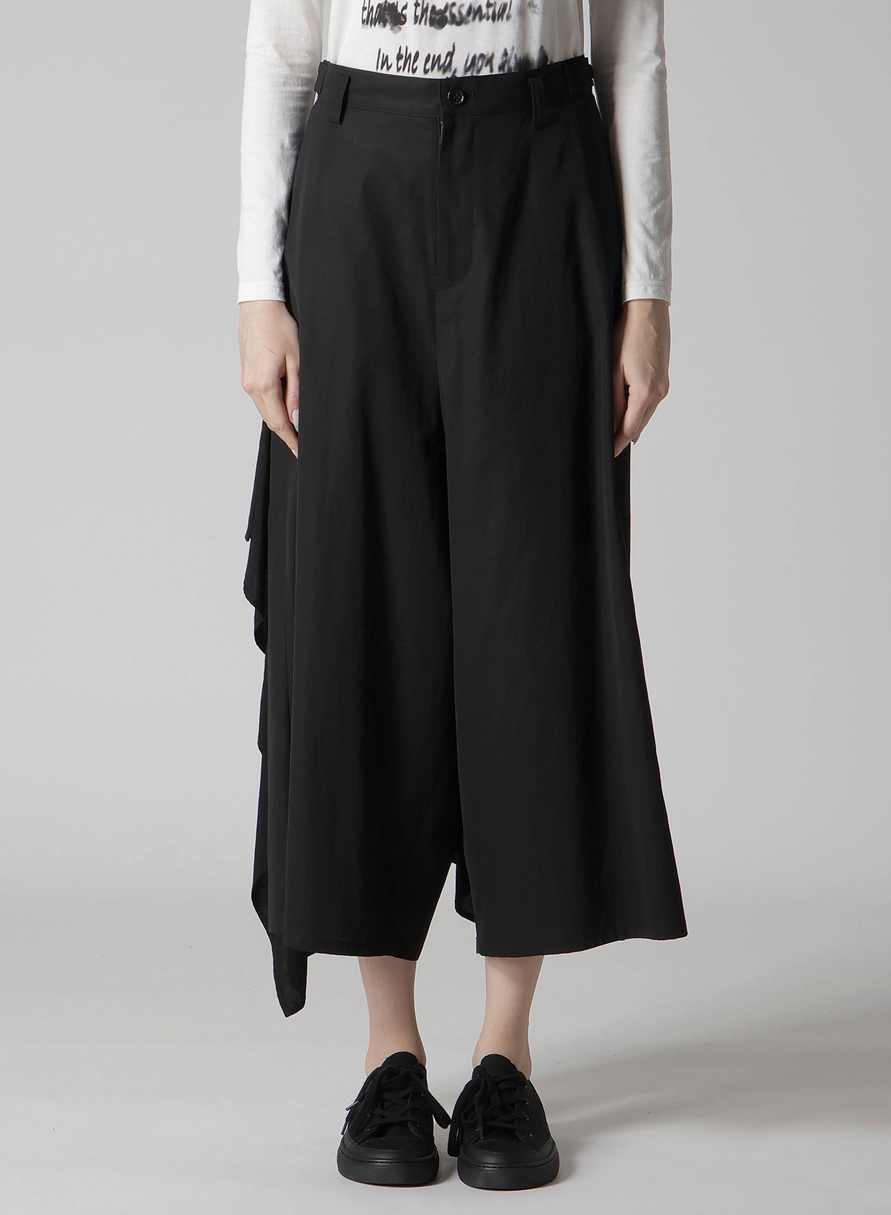 COTTON TWILL BACKSIDE DRAPED D PANTS Elastic Free Cuffs Laser Cut Edges