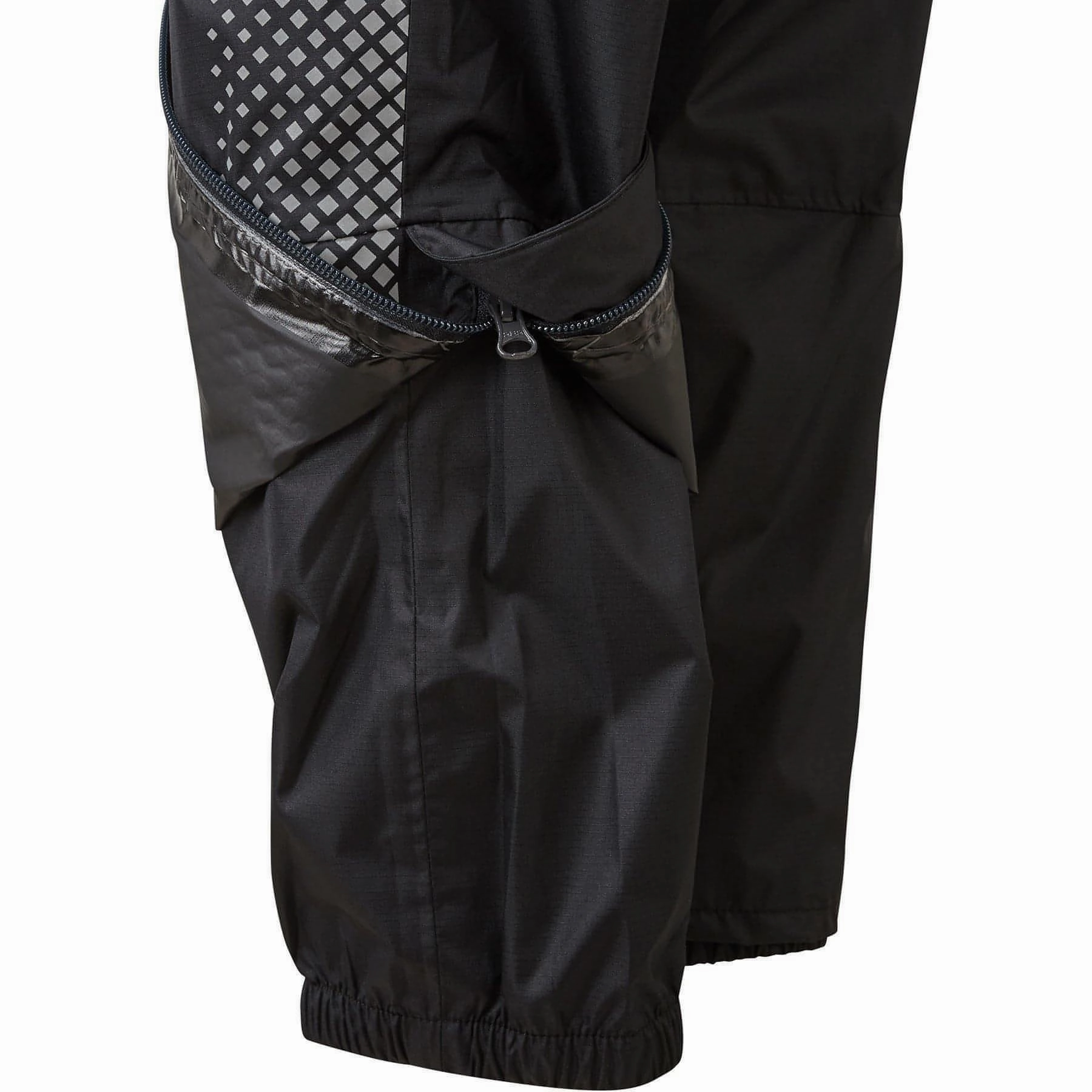 Feminine Fit Non Bulk Altura Nightvision Waterproof Womens Cycling Over Trousers - Black