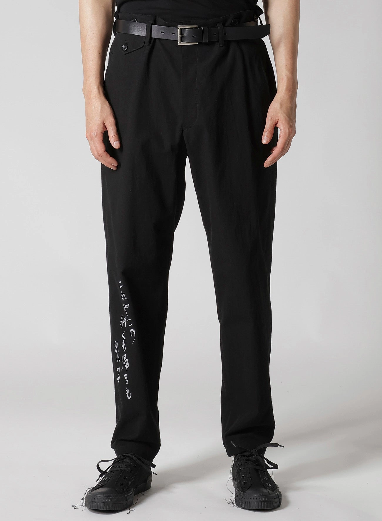 Flexible Gusset Design Rubberized grip C/L PRINTED MESSAGE SLIM PANTS