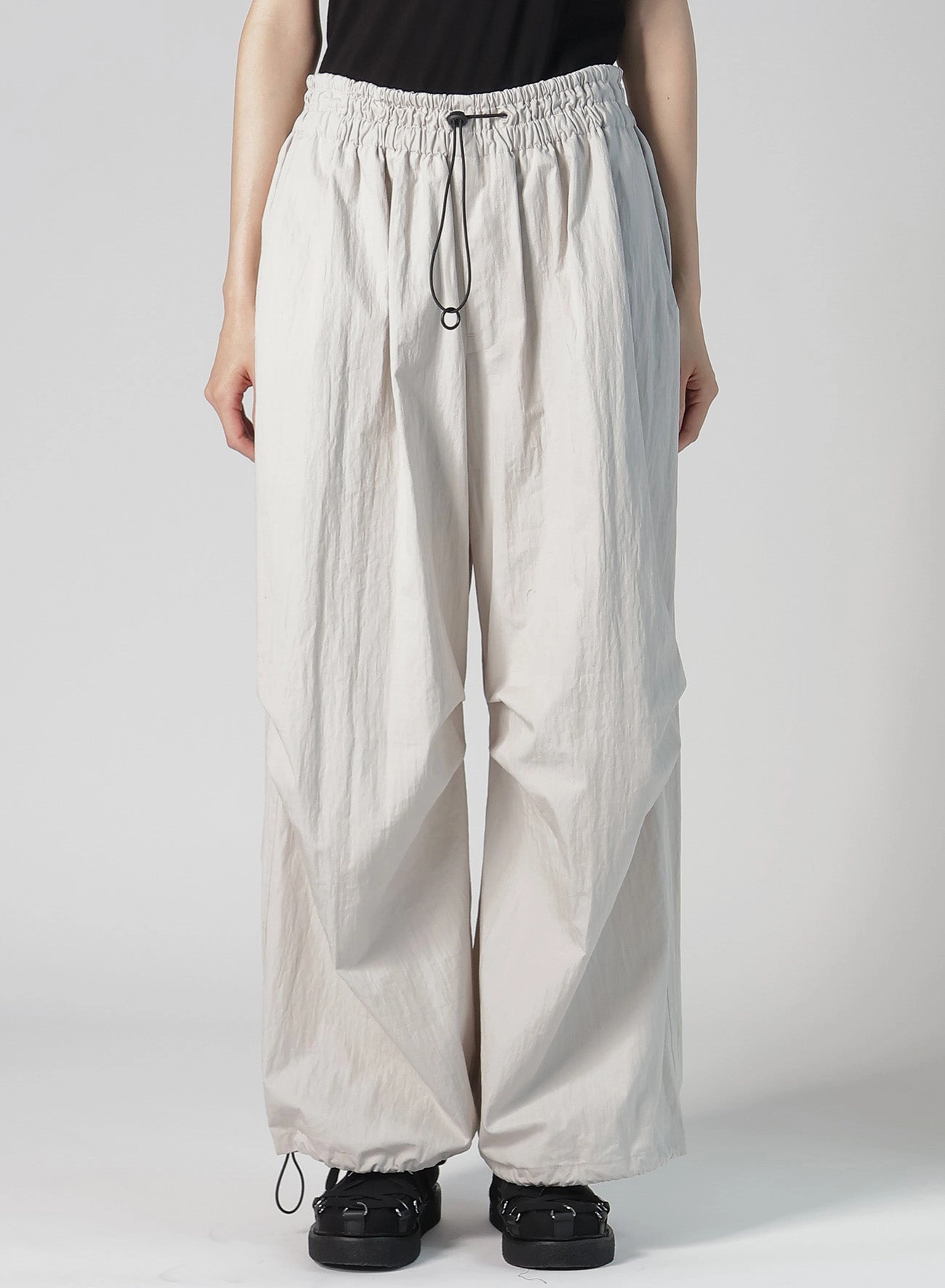C/NY WEATHER R-PARACHUTE PANTS Stable Shape