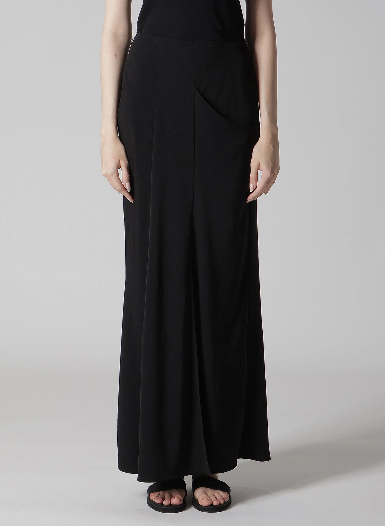 Tough Materials TA/PE CREPE DE CHINE L BIG POCKET DETAIL SKT