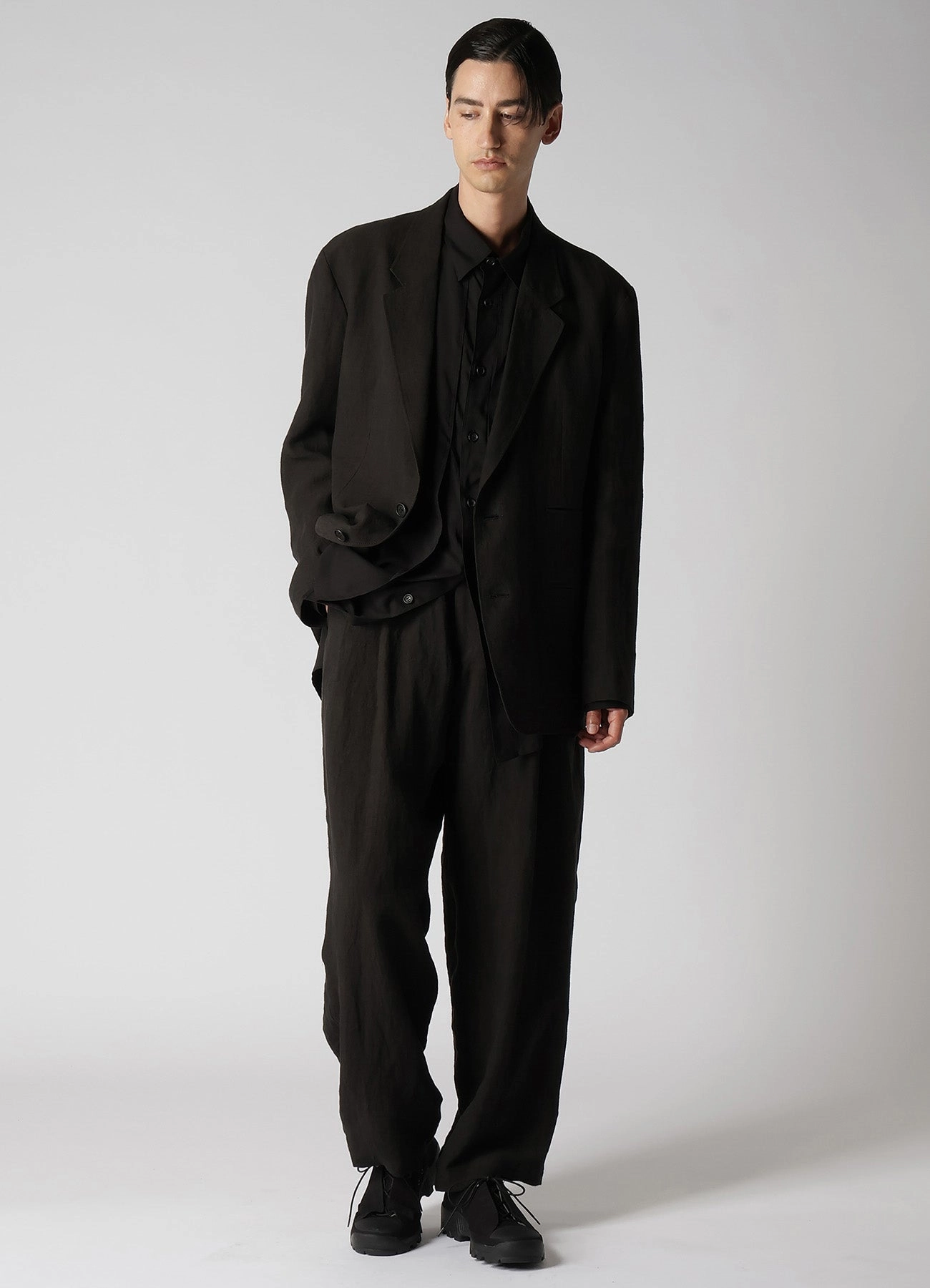 Lightweight Design 40 LINEN TRIPLE STITCH PANTS