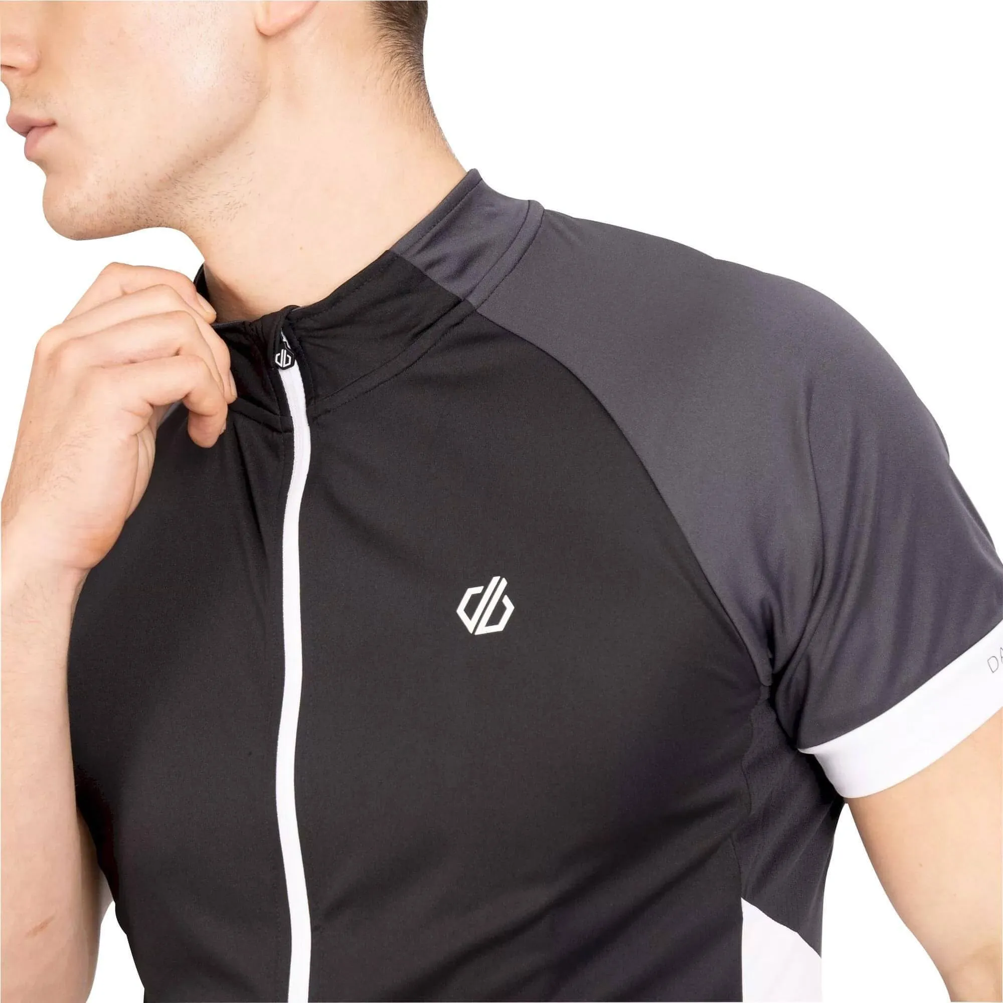 loose but not baggy Cozy and Comfortable Dare2B Protraction Short Sleeve Mens Cycling Jersey - Black