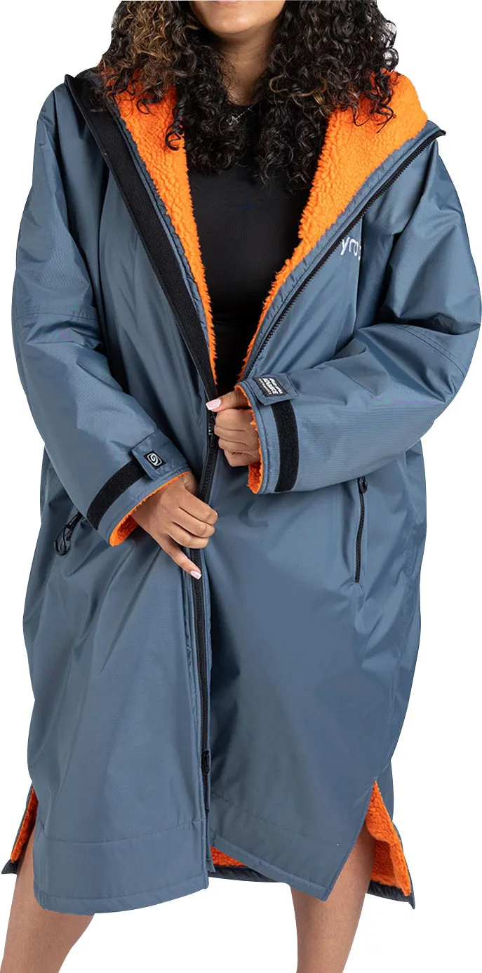Dryrobe Advance Long Sleeve Changing Robe - Grey Total Relaxation