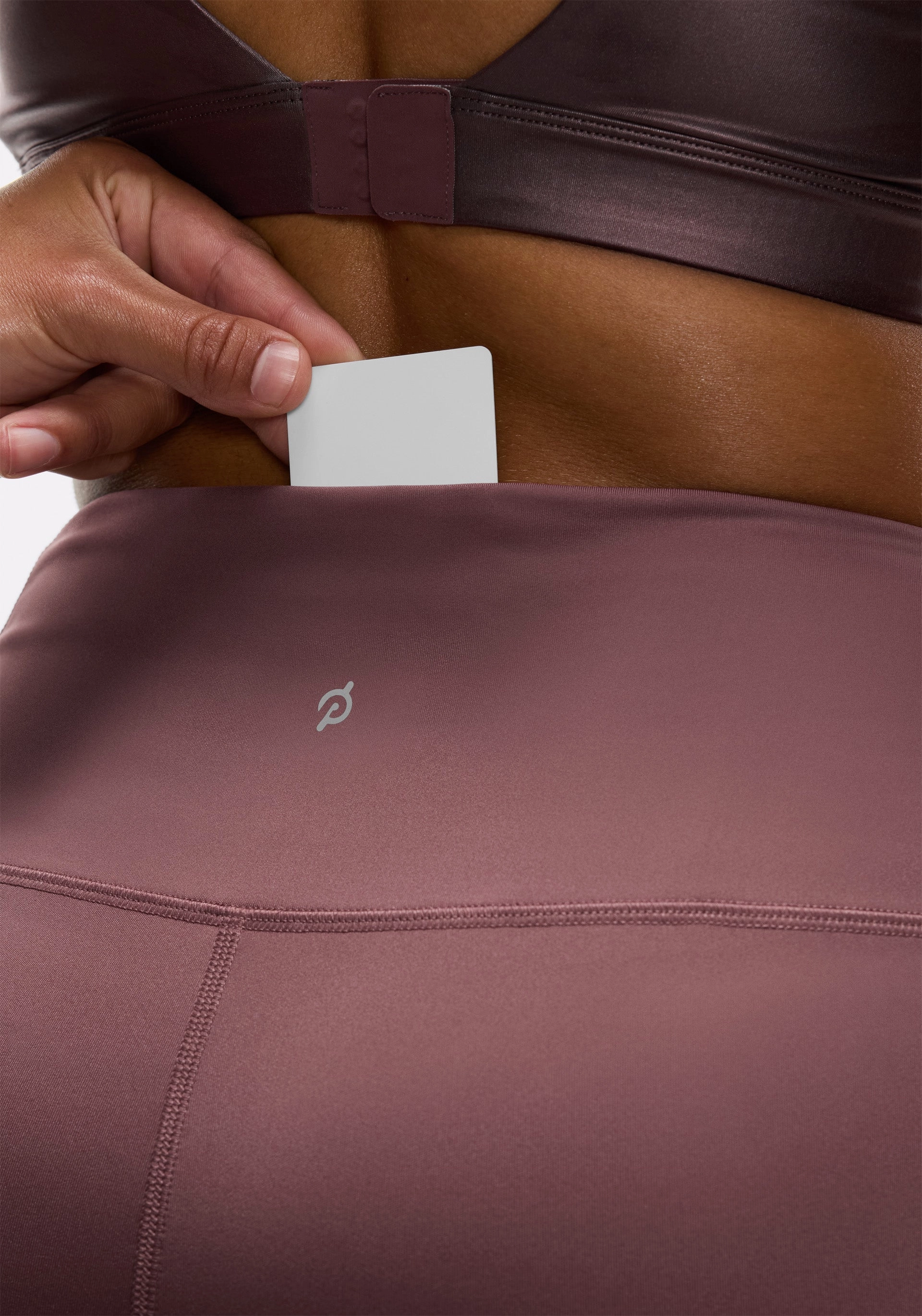 Endurance Light Liquid Metal Tight Breathable Design