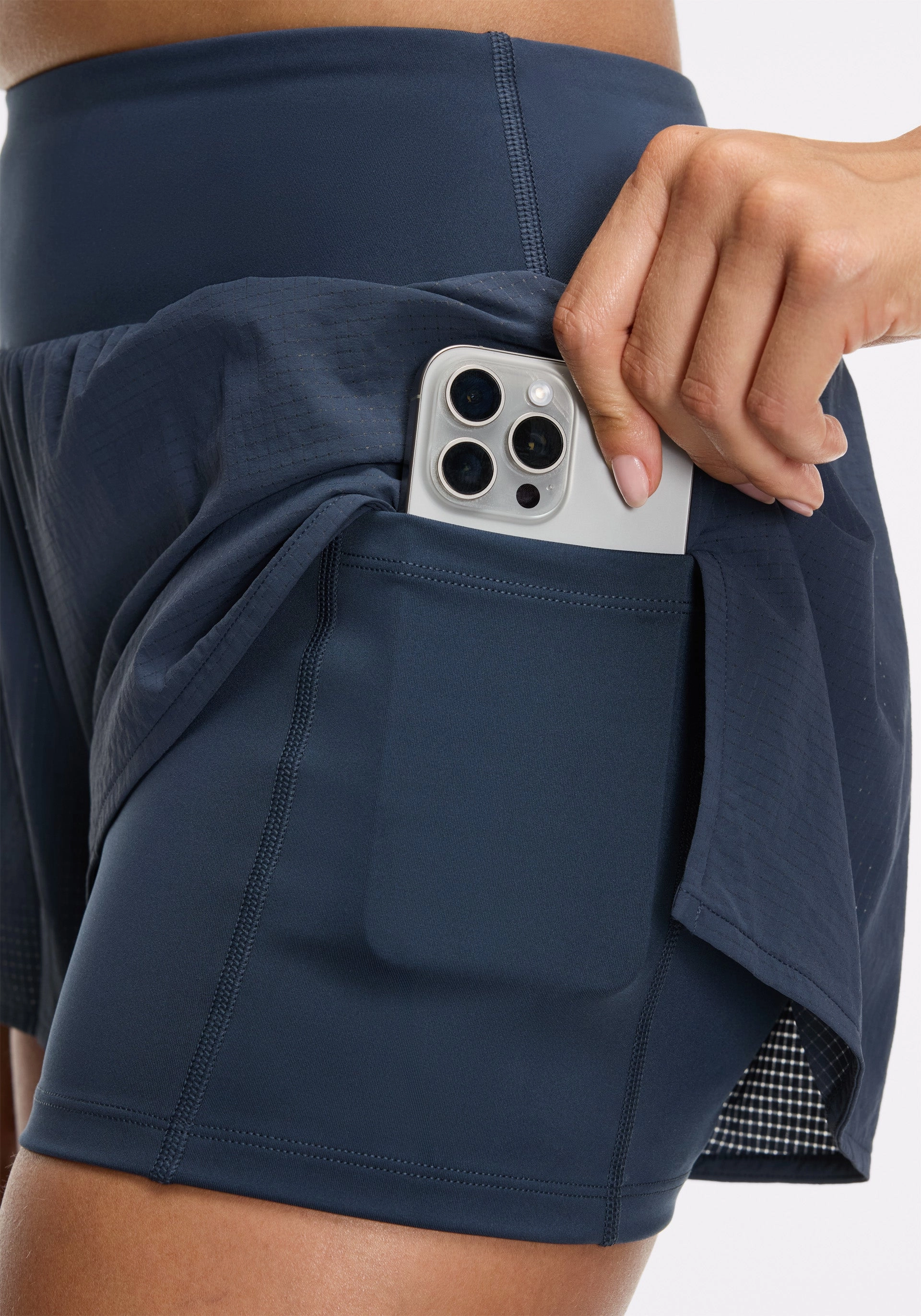 Jacquard Mesh 3" Run Short Double Layered Hem