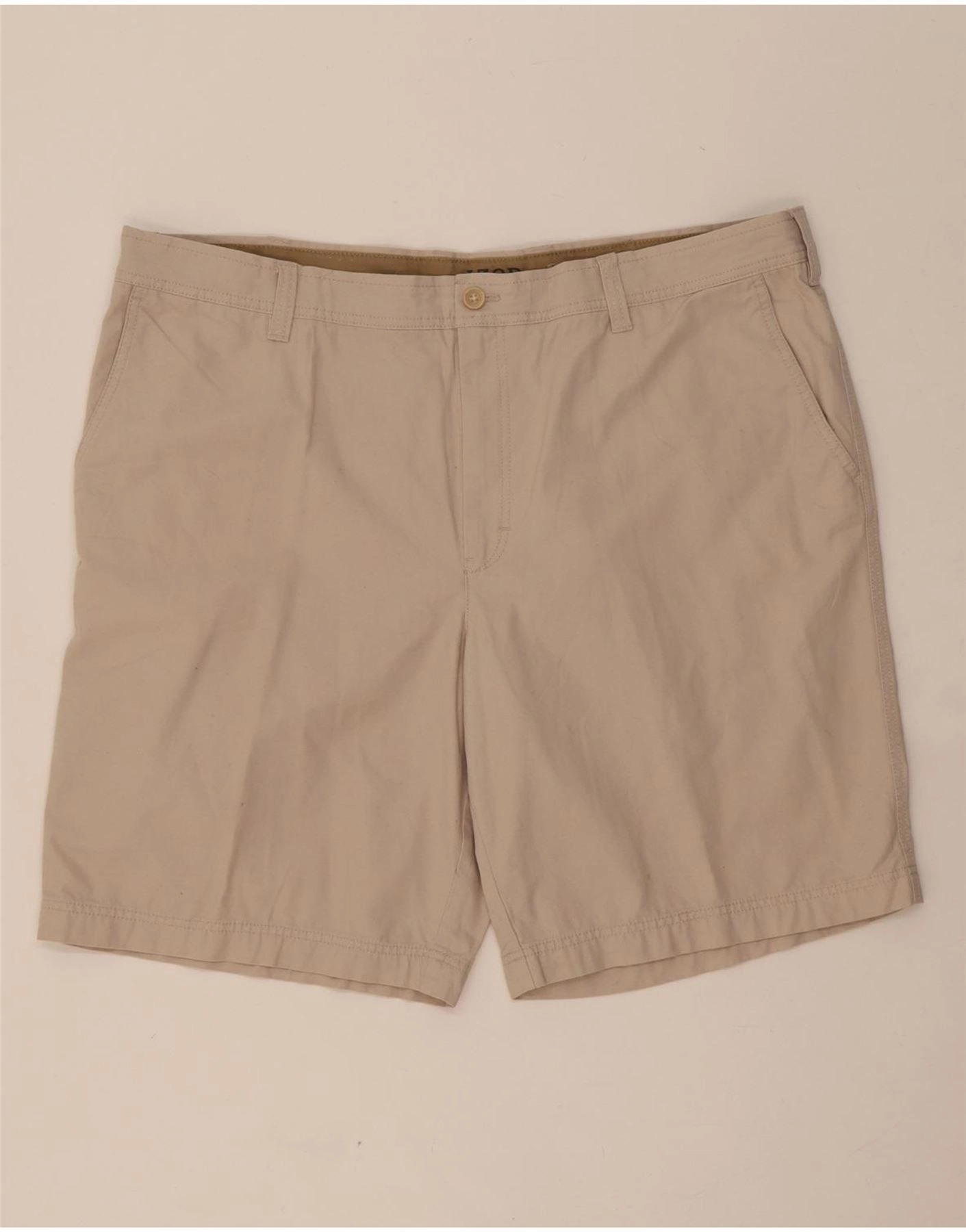 Double Layered Construction Body Movement IZOD Mens Salt Water Chino Shorts W42 2XL Beige Cotton