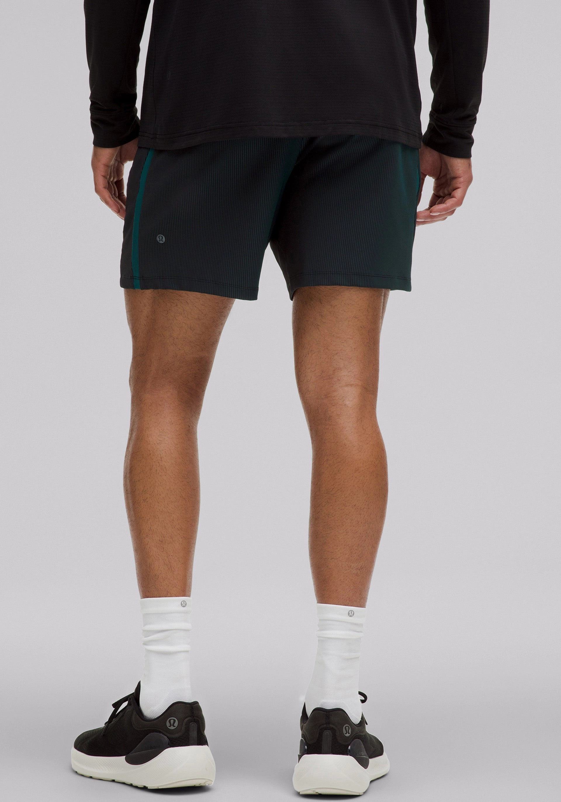 Stain Resistant Treatment Luxe Pace Breaker Linerless Short 7"