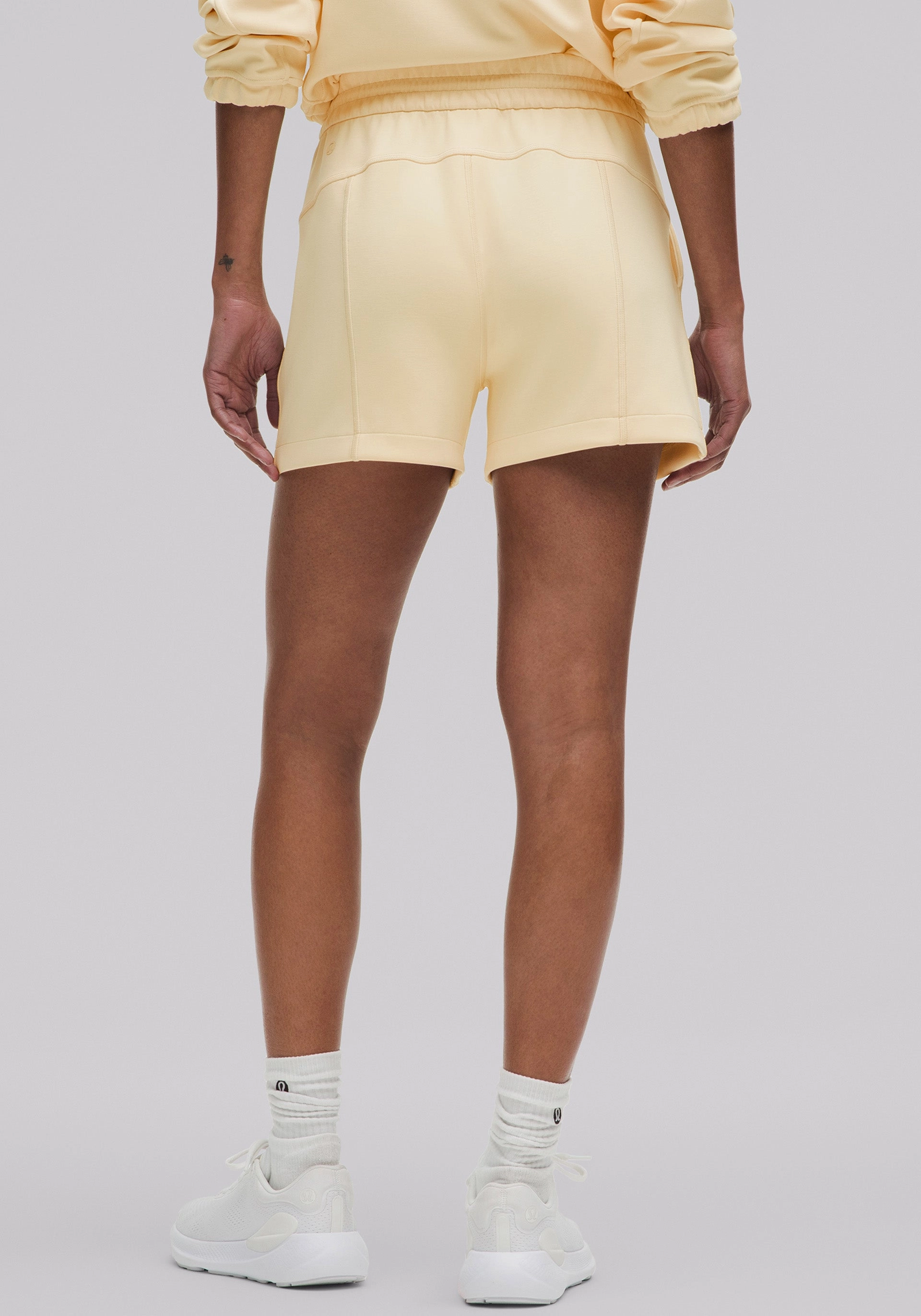 Daily Fit regular size Softstreme High-Rise Short 4"
