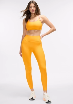 Sleek and Stretchy Mesh Panel Casual Wearer Dandelion Endurance Light Legging Set
