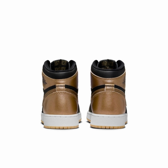 Nike Kid's Air Jordan 1 Retro High OG Shoes - Black / Metallic Gold Lean Fit