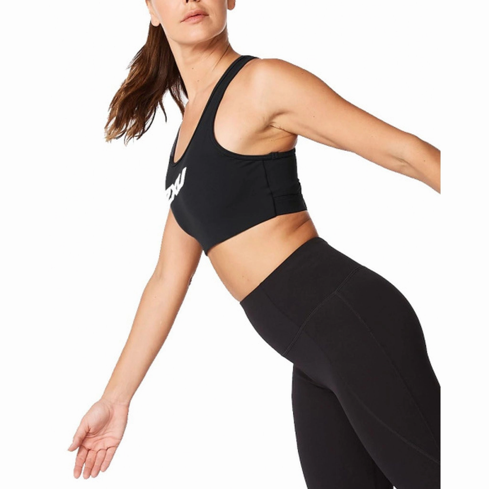 Flexible Fabric 2XU Motion Racerback Crop