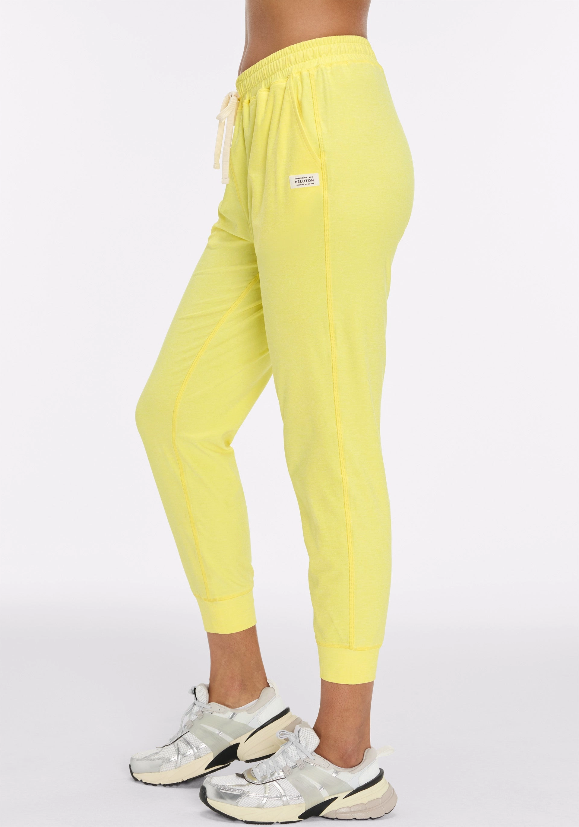 Body-Hugging Fit Dreamblend Classic Jogger