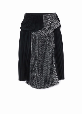 Classic Elegance Outdoor Wear PLEATED SKIRT WITH TWISTED DESIGN