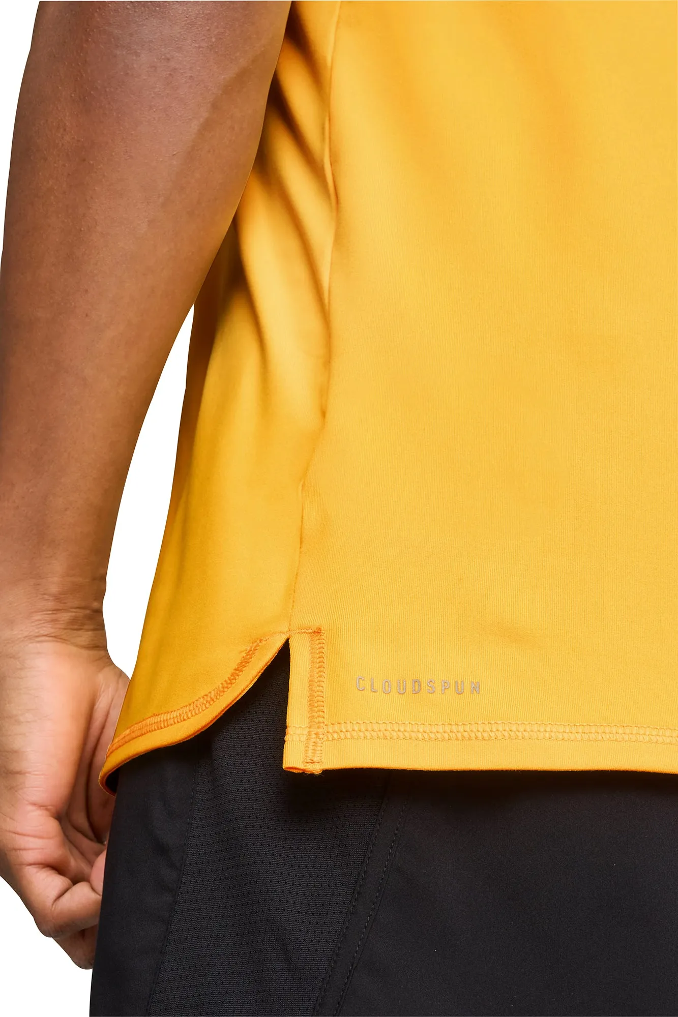 Sporty Style Wear Breathable Yarn Composition Puma Run Cloudspun Short Sleeve Mens Running Top - Orange