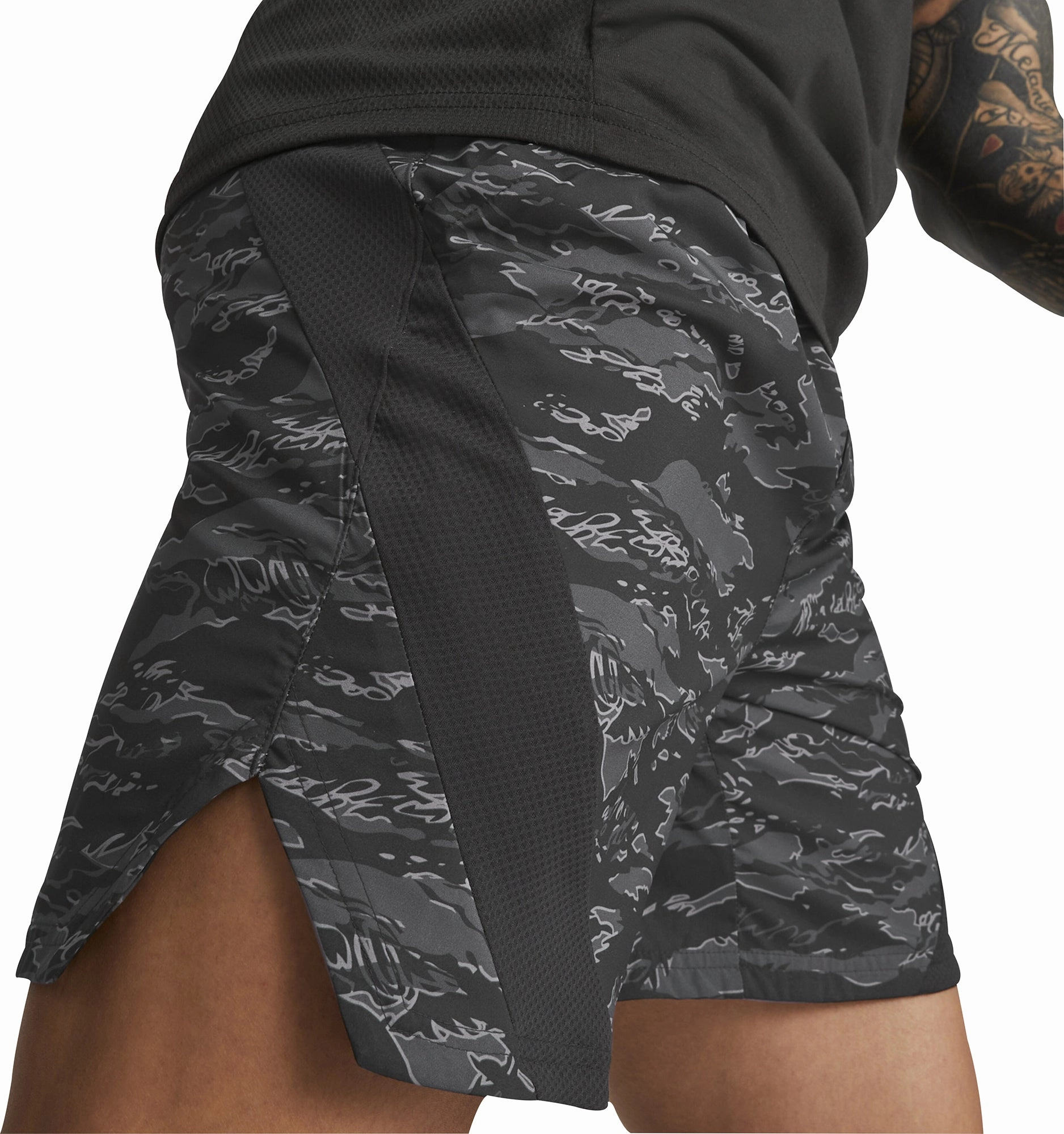 Anti Pilling Technology Anti Slip Waist Grip Puma Concept Woven 7 Inch Mens Training Shorts - Black