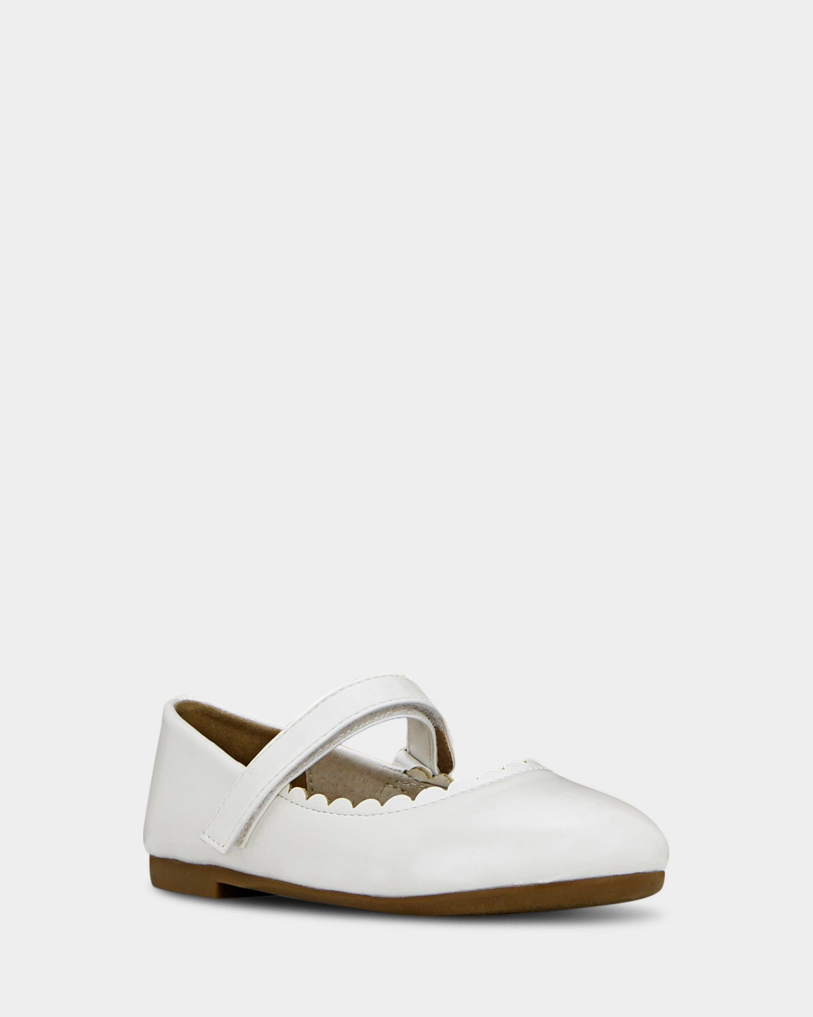 Roxie White Pearl Comfortable Footbed Fast Move