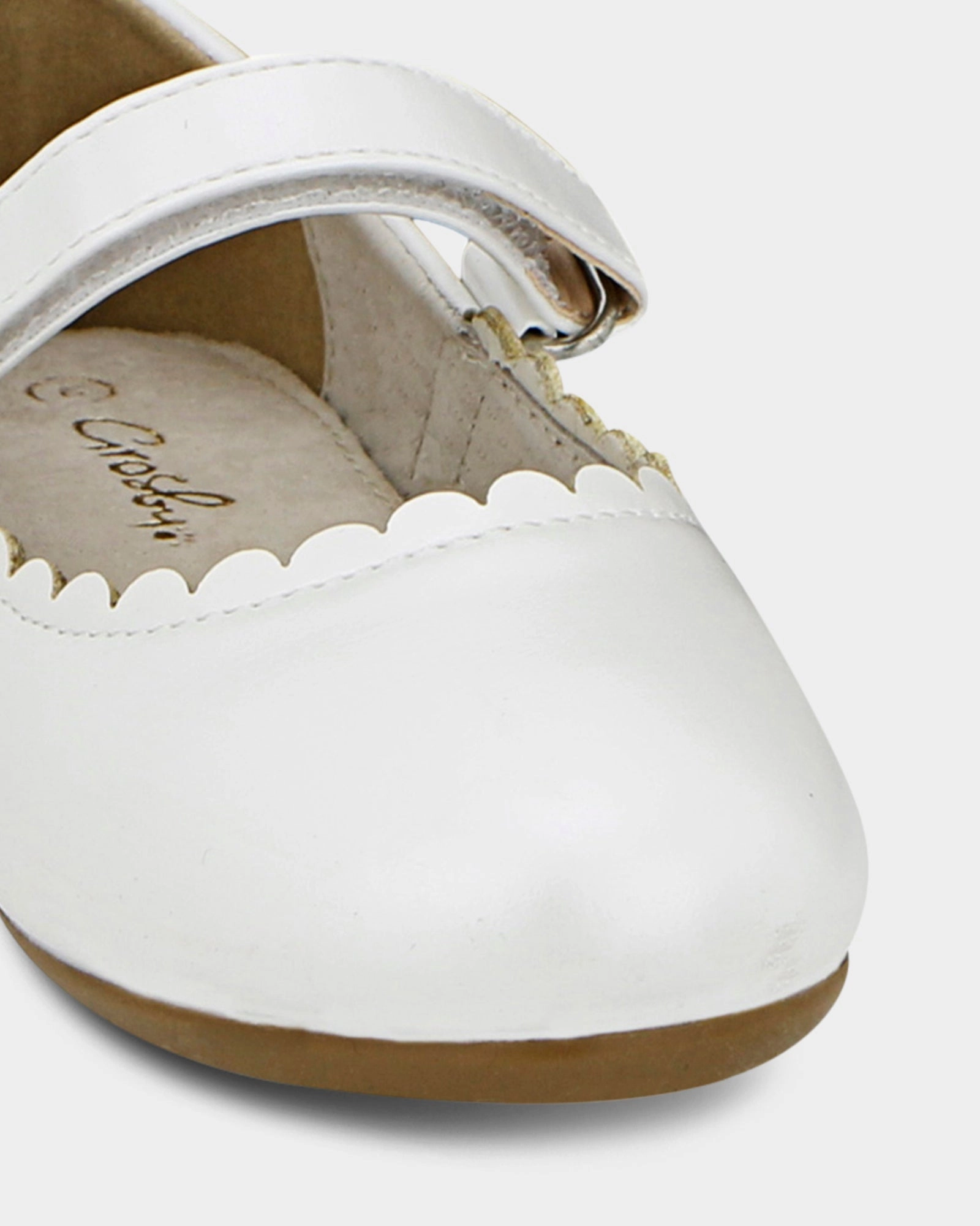 Roxie White Pearl Port Walk