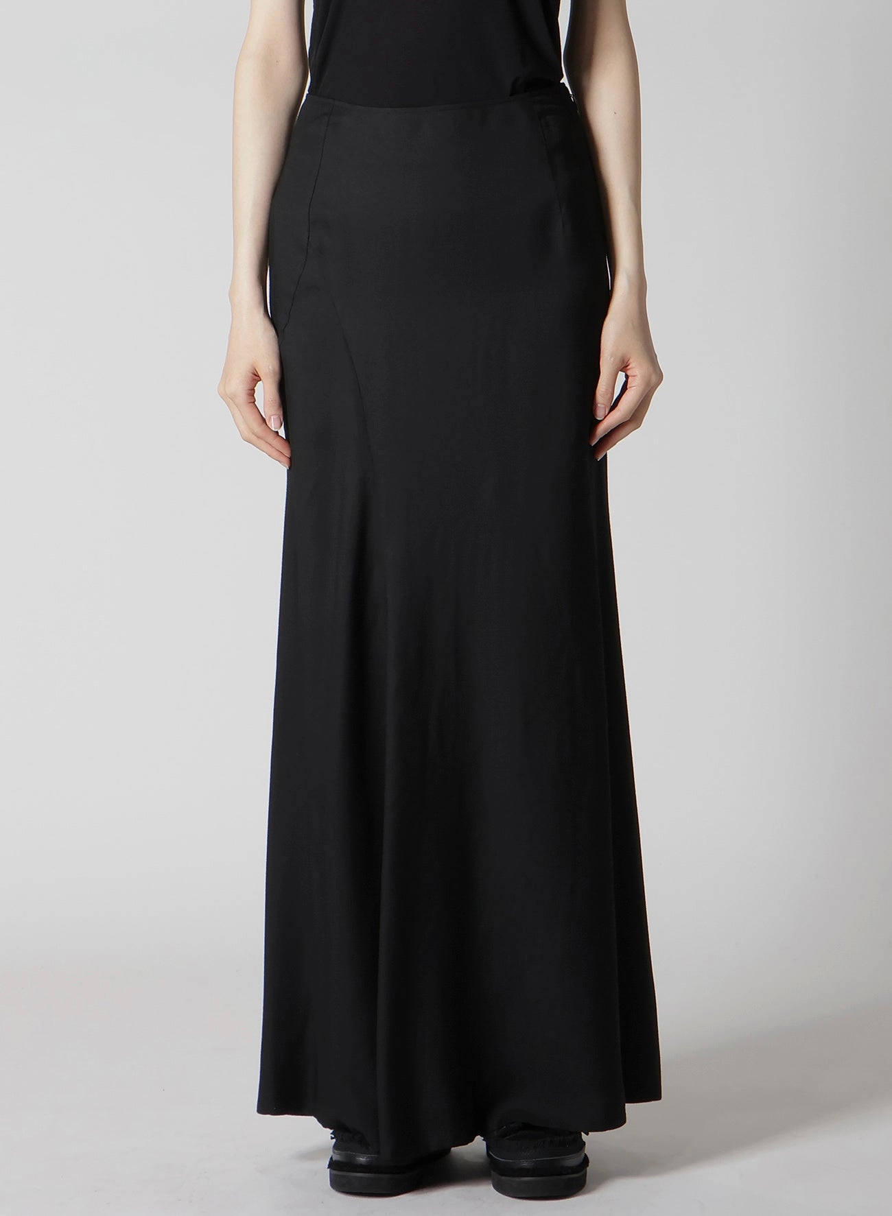 CompressionSupport Sport Layer VISCOSE TWILL DIAGONAL CUTTING LONG SKIRT