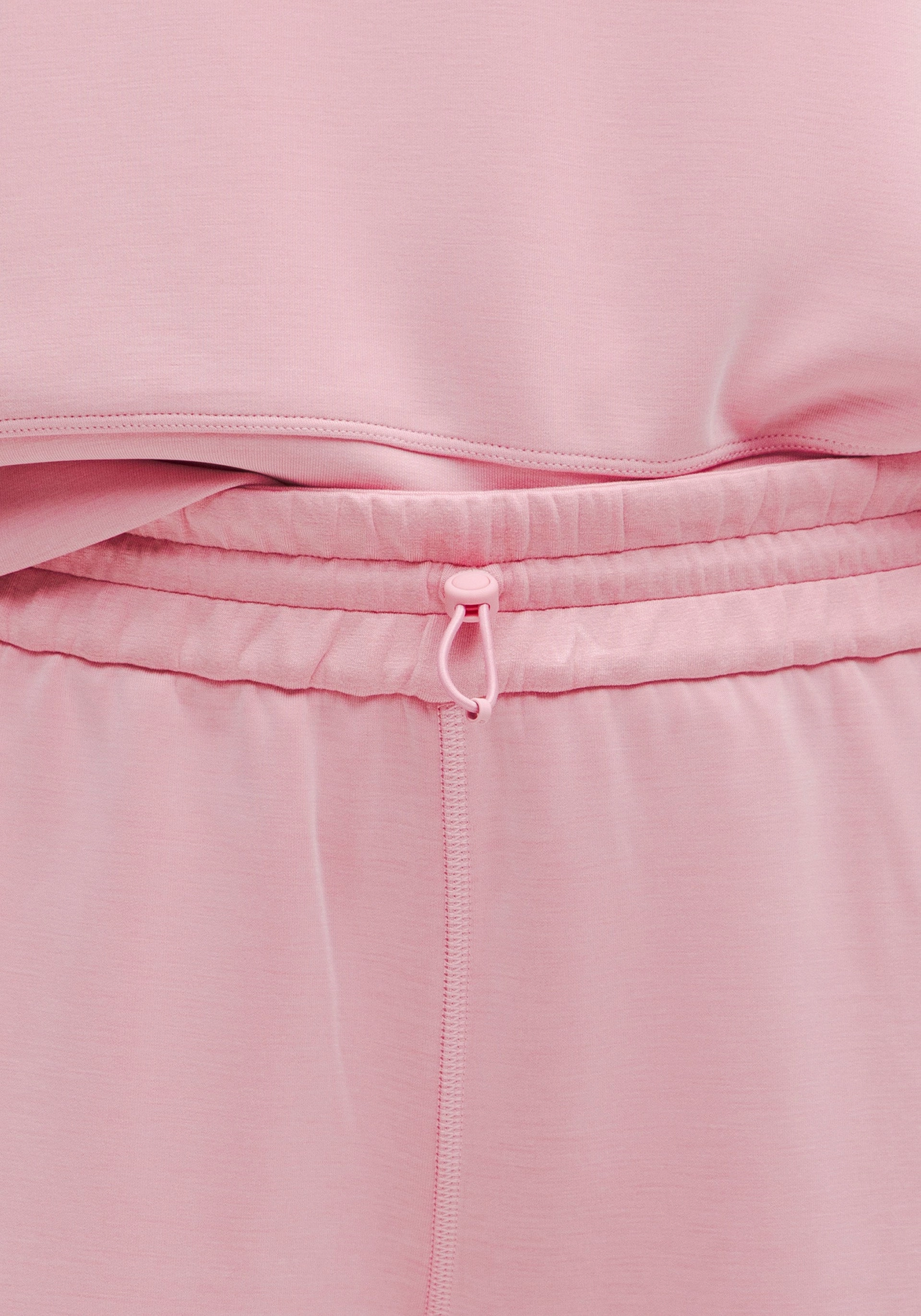 Stay Comfortable Softstreme High-Rise Pant