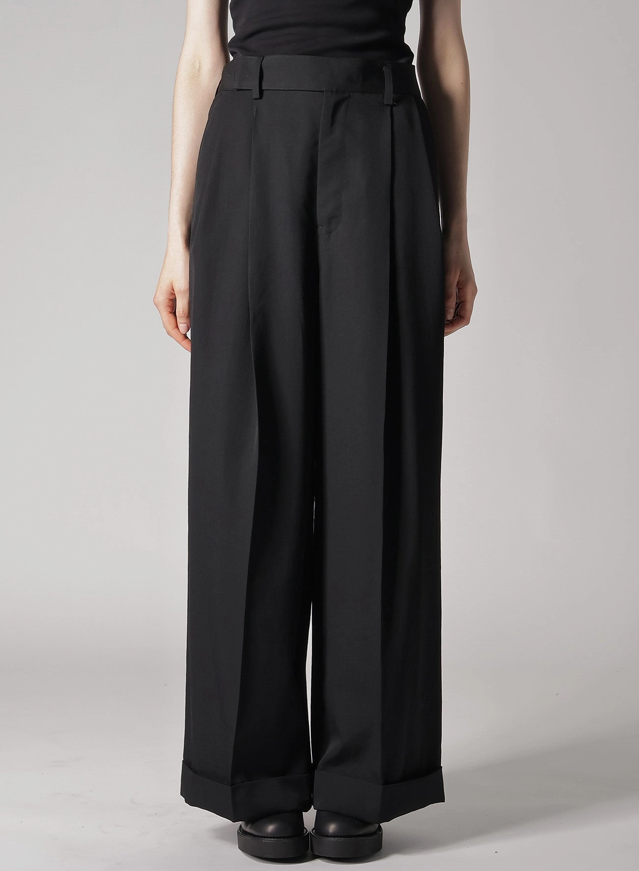 Outfit Staple All Around Fit GABARDINE R-55W BAGGY PANTS