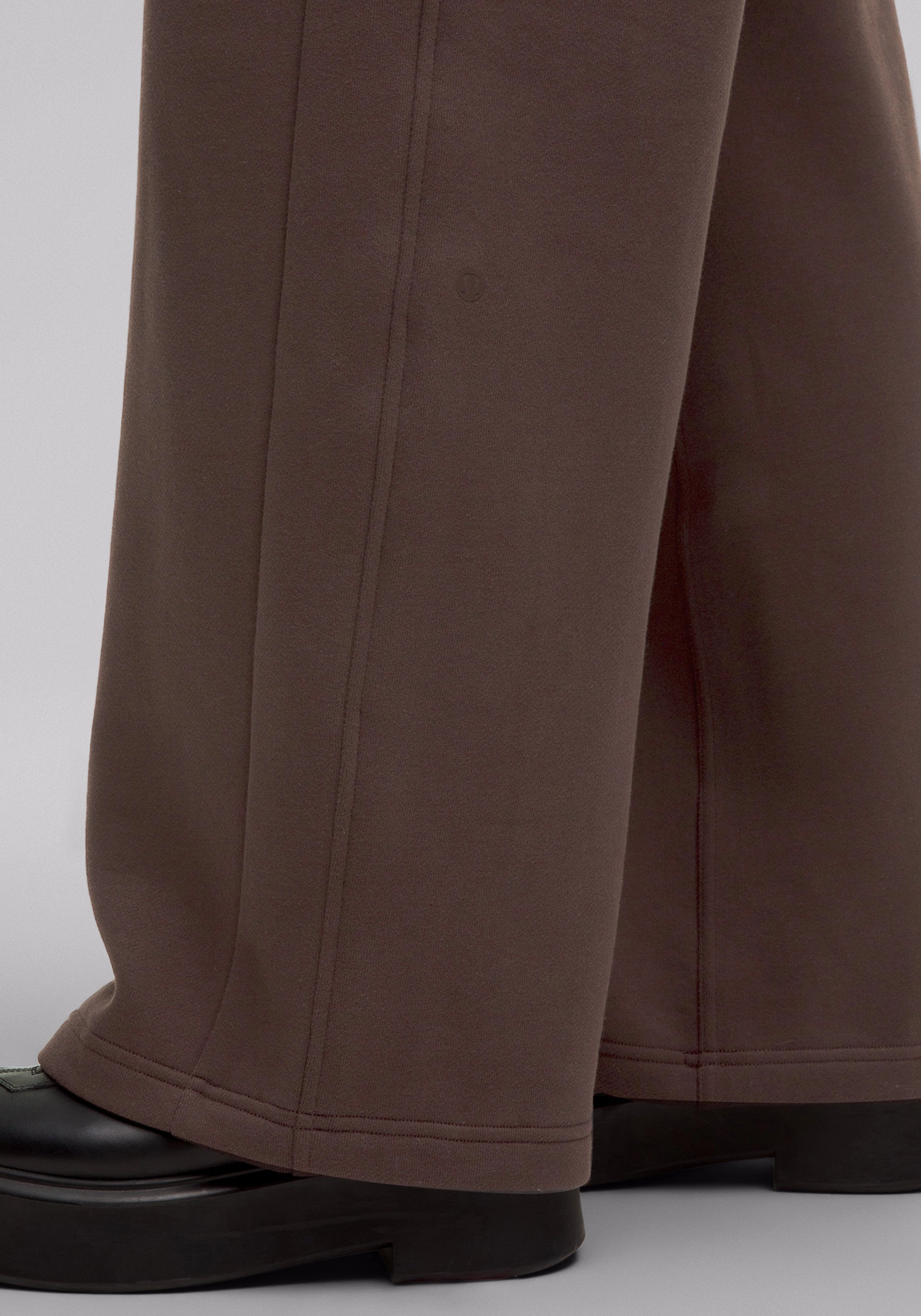 Scuba Mid-Rise Wide-Leg Pant | Regular Hidden pockets