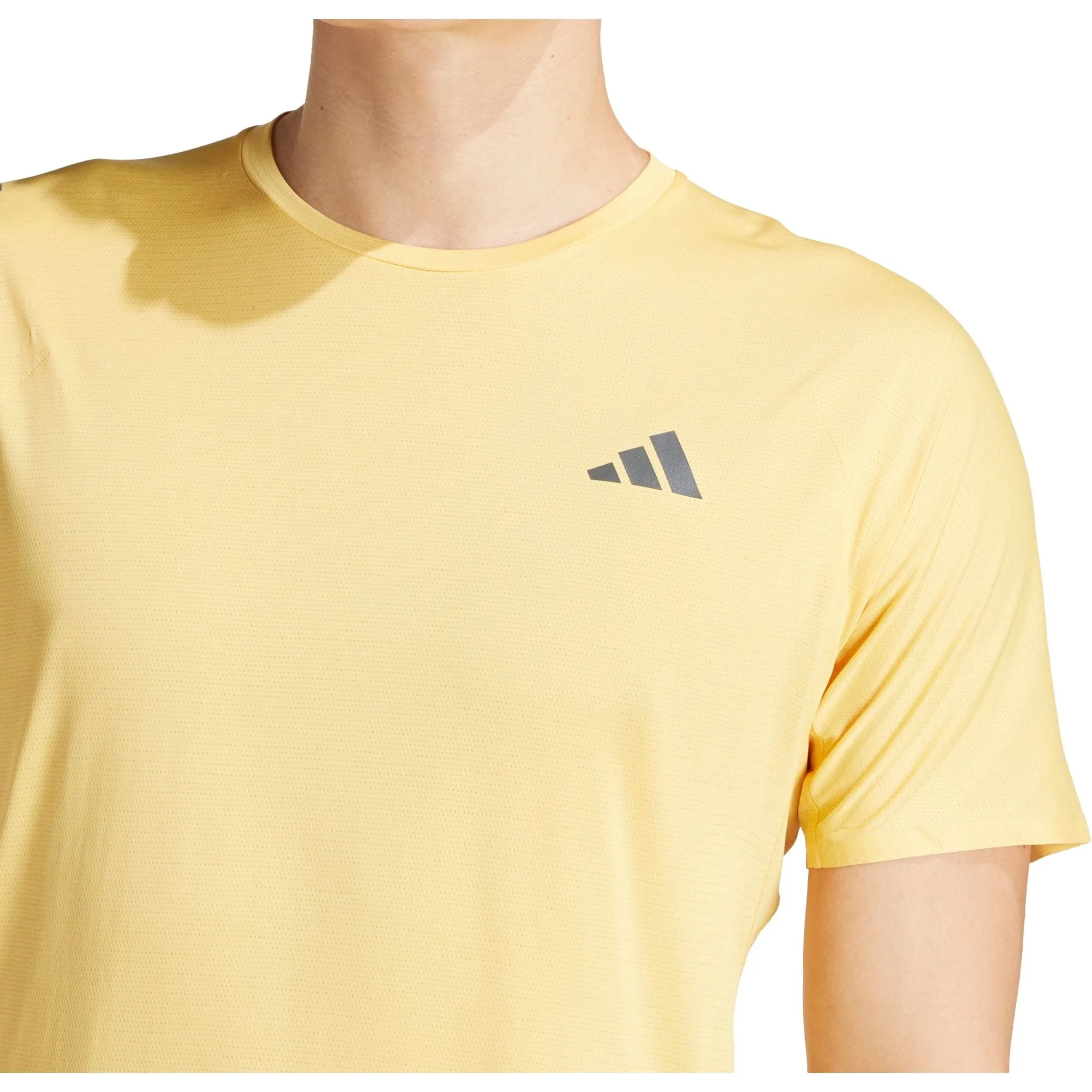 Perfect Wear Relaxed and Easy adidas Adizero Short Sleeve Mens Running Top - Yellow