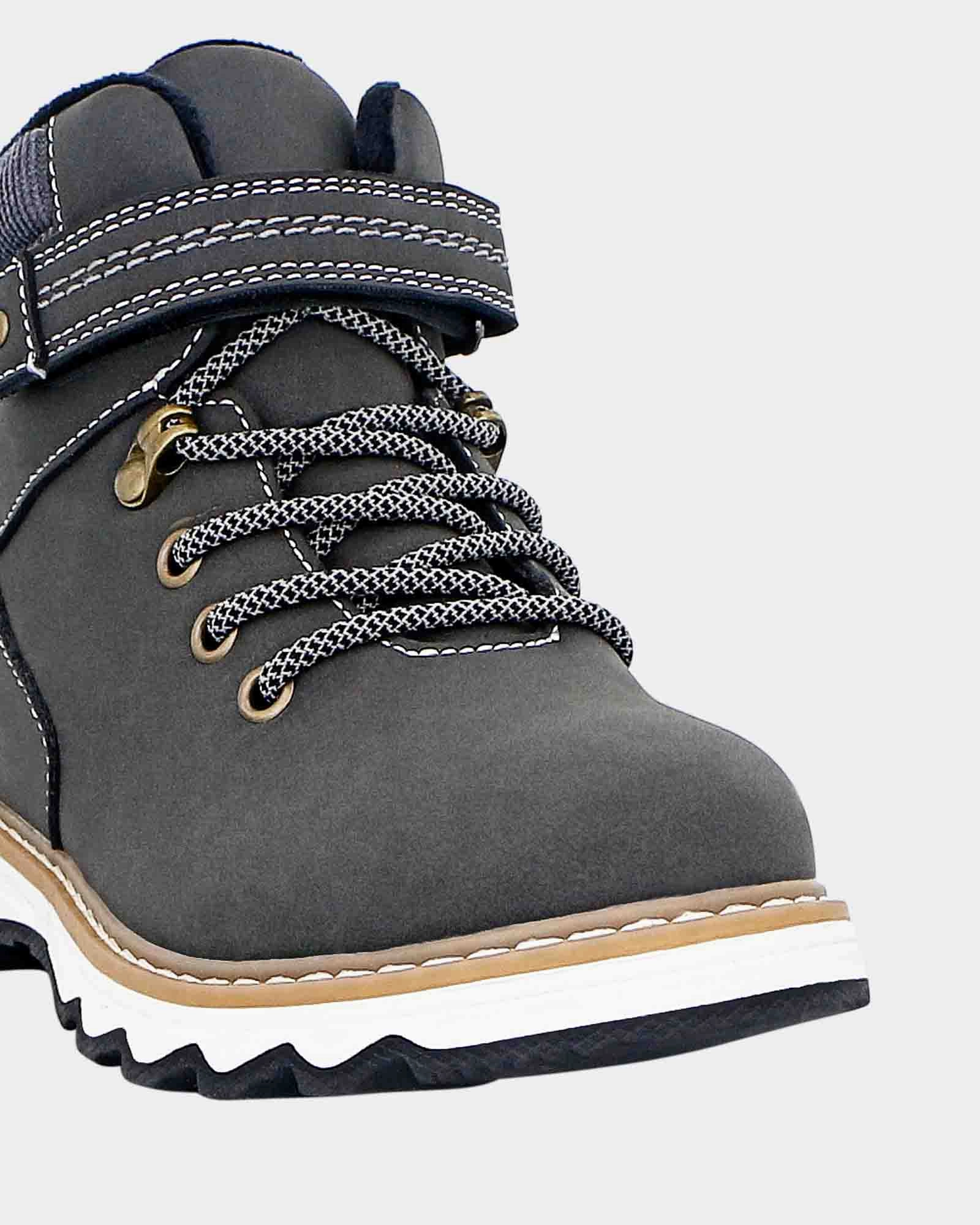 All Outfits Vorn Grey