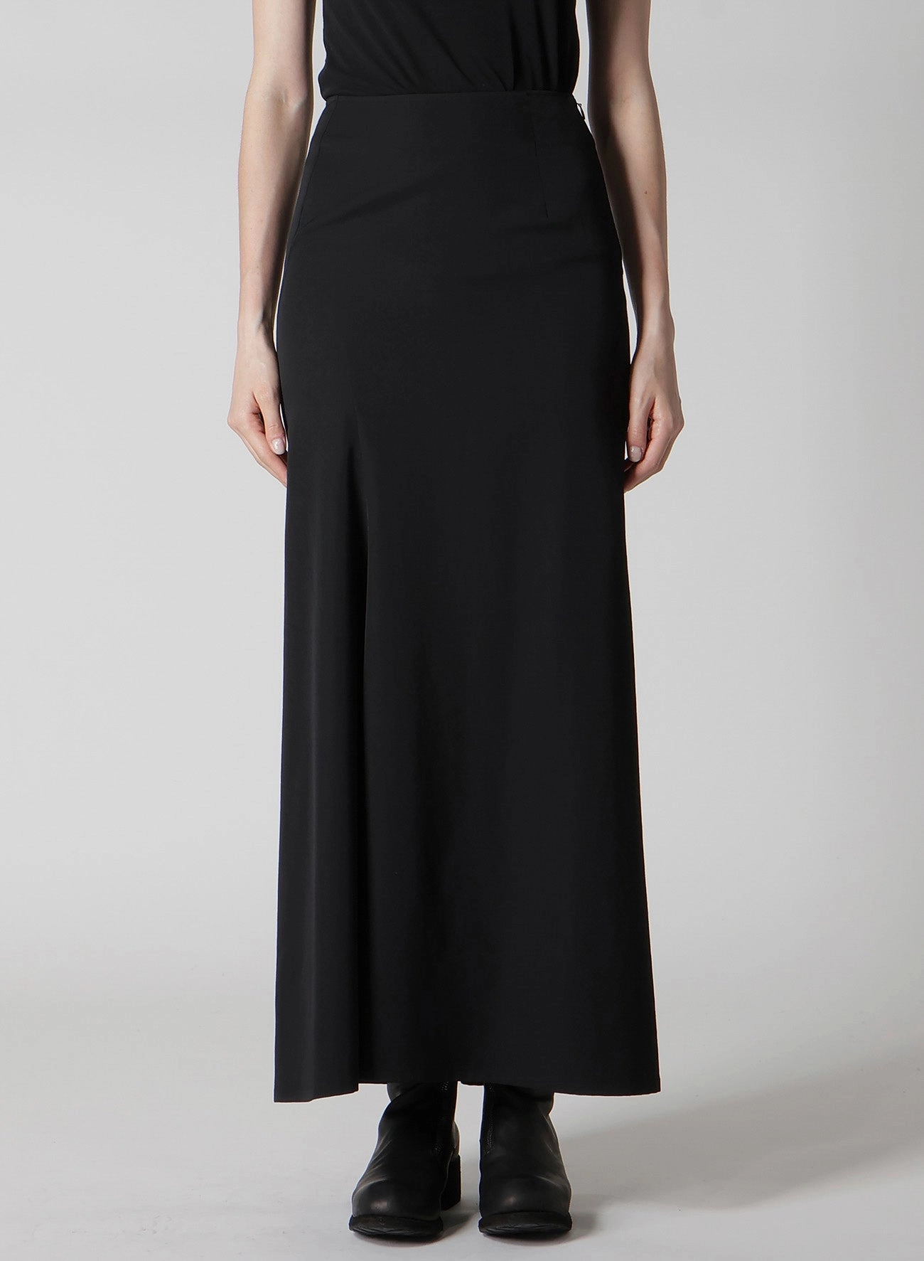 Breath Flex luxe feel WOOL GABARDINE DIAGONAL CUTTING LONG SKIRT