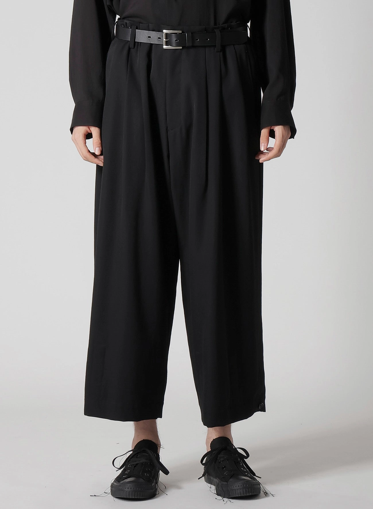 WOOL GABARDINE TAB DETAIL WIDE PANTS Low Bulk Material